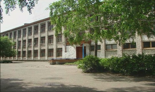 Школа №2 посёлка Сенной Саратовской области.jpg