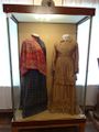 Женская одежда из экспозиции павловского исторического музей.jpg