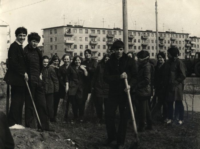Фото 1972 года, на уборке пр.Циолковского