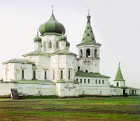 692px-Trinity Monastery in Tiumen (Prokudin-Gorskii).png
